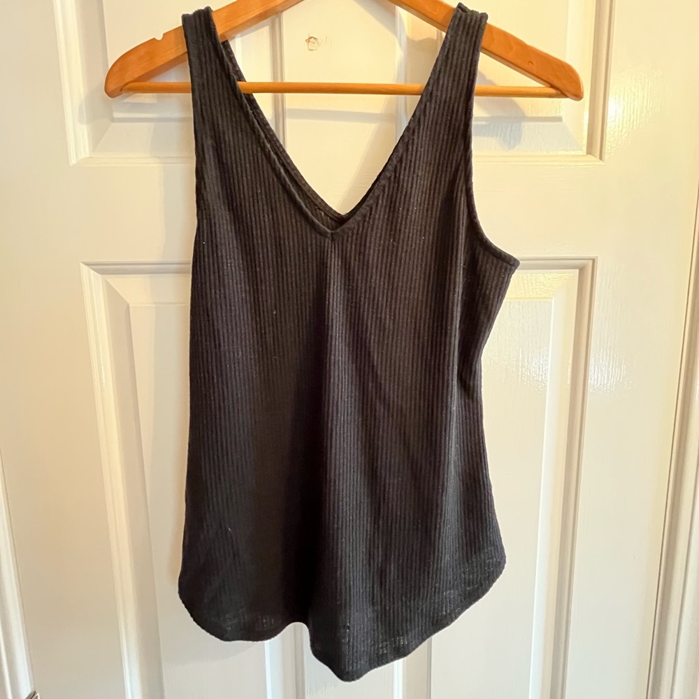 Dynamite black knit tank top, size large. New without tags.